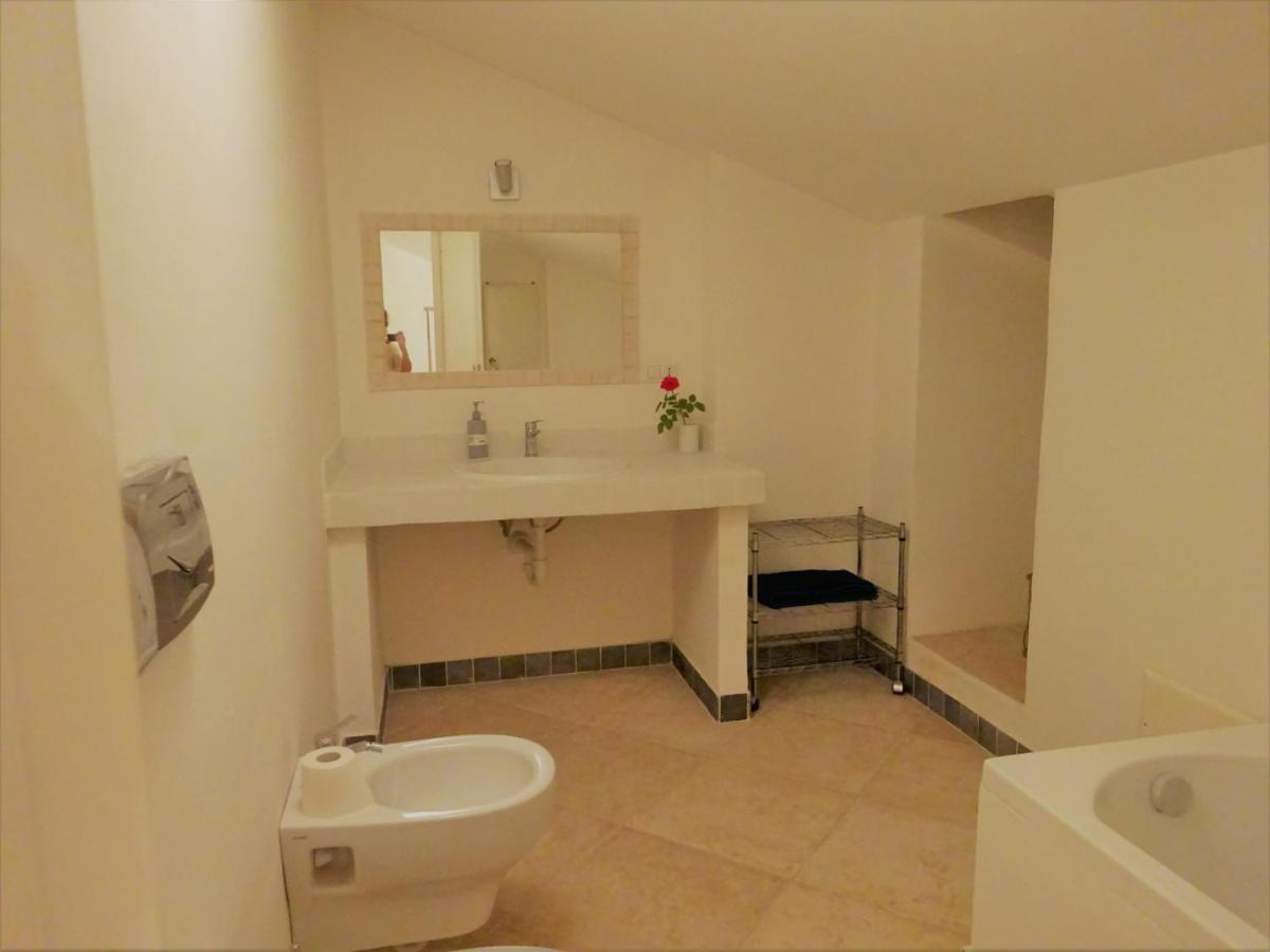 White - San Pantaleo Apartment ภายนอก รูปภาพ