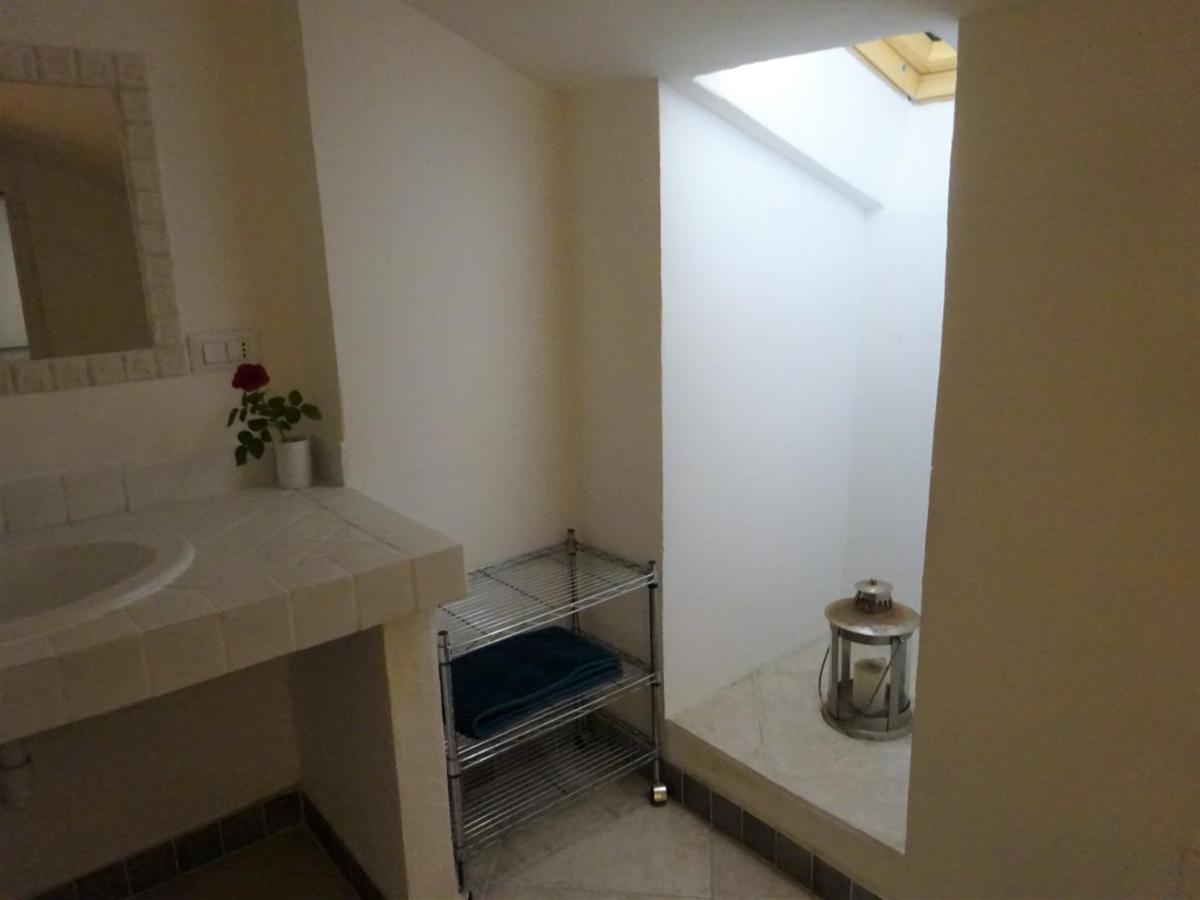 White - San Pantaleo Apartment ภายนอก รูปภาพ