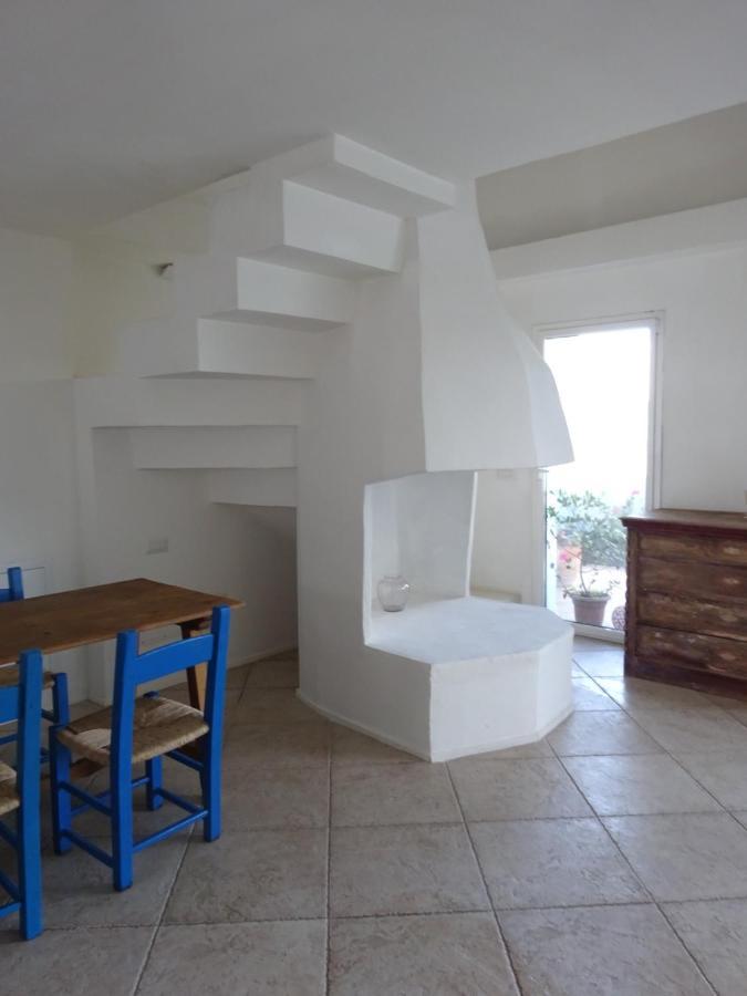 White - San Pantaleo Apartment ภายนอก รูปภาพ