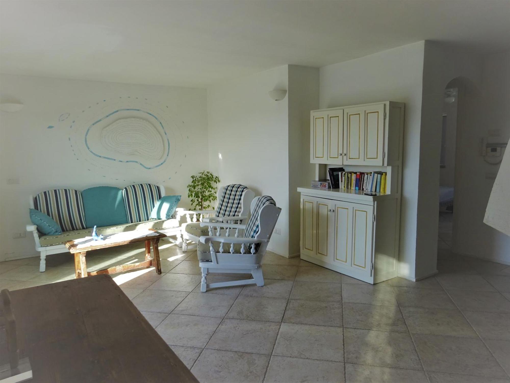 White - San Pantaleo Apartment ภายนอก รูปภาพ