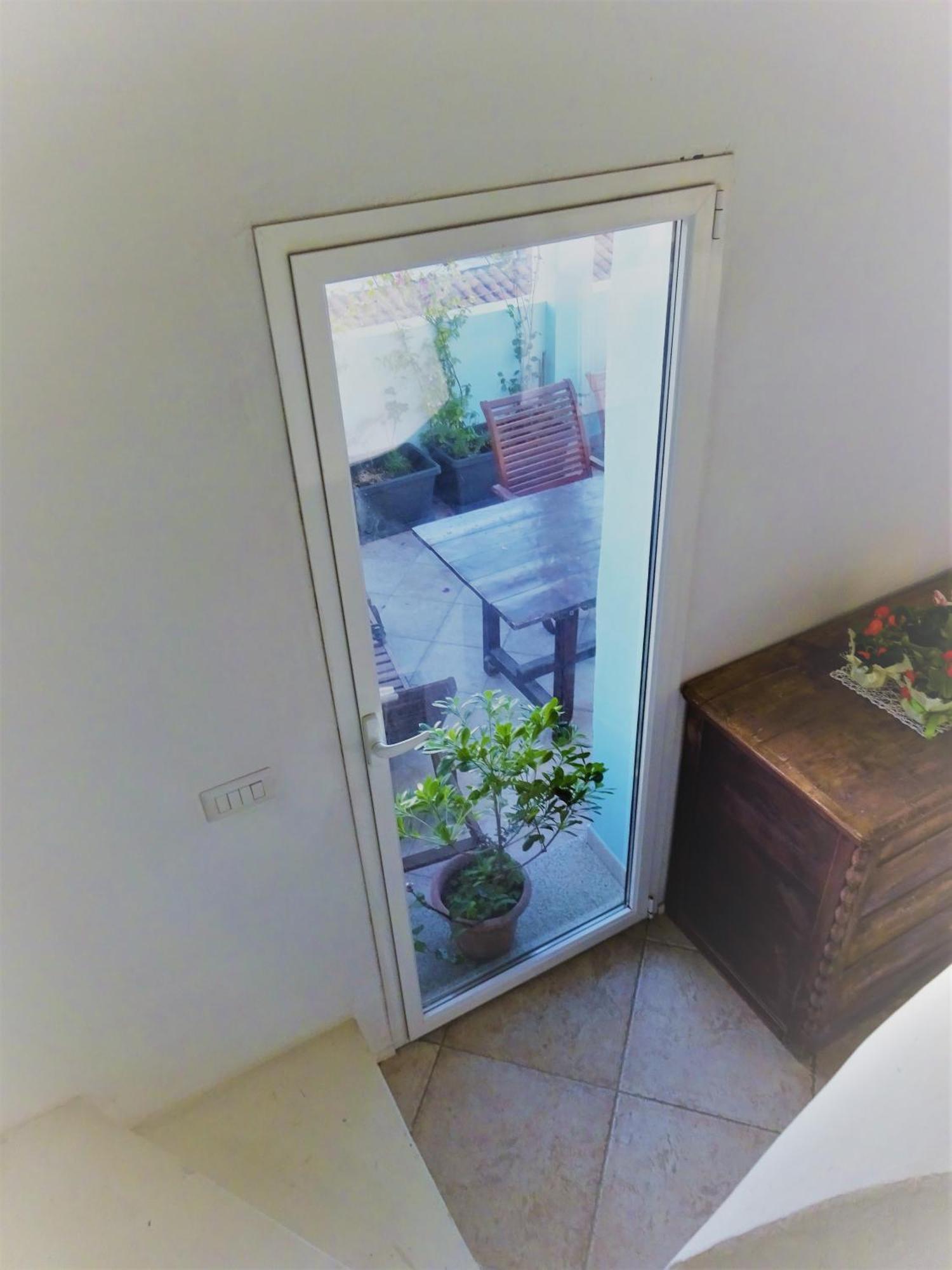 White - San Pantaleo Apartment ภายนอก รูปภาพ
