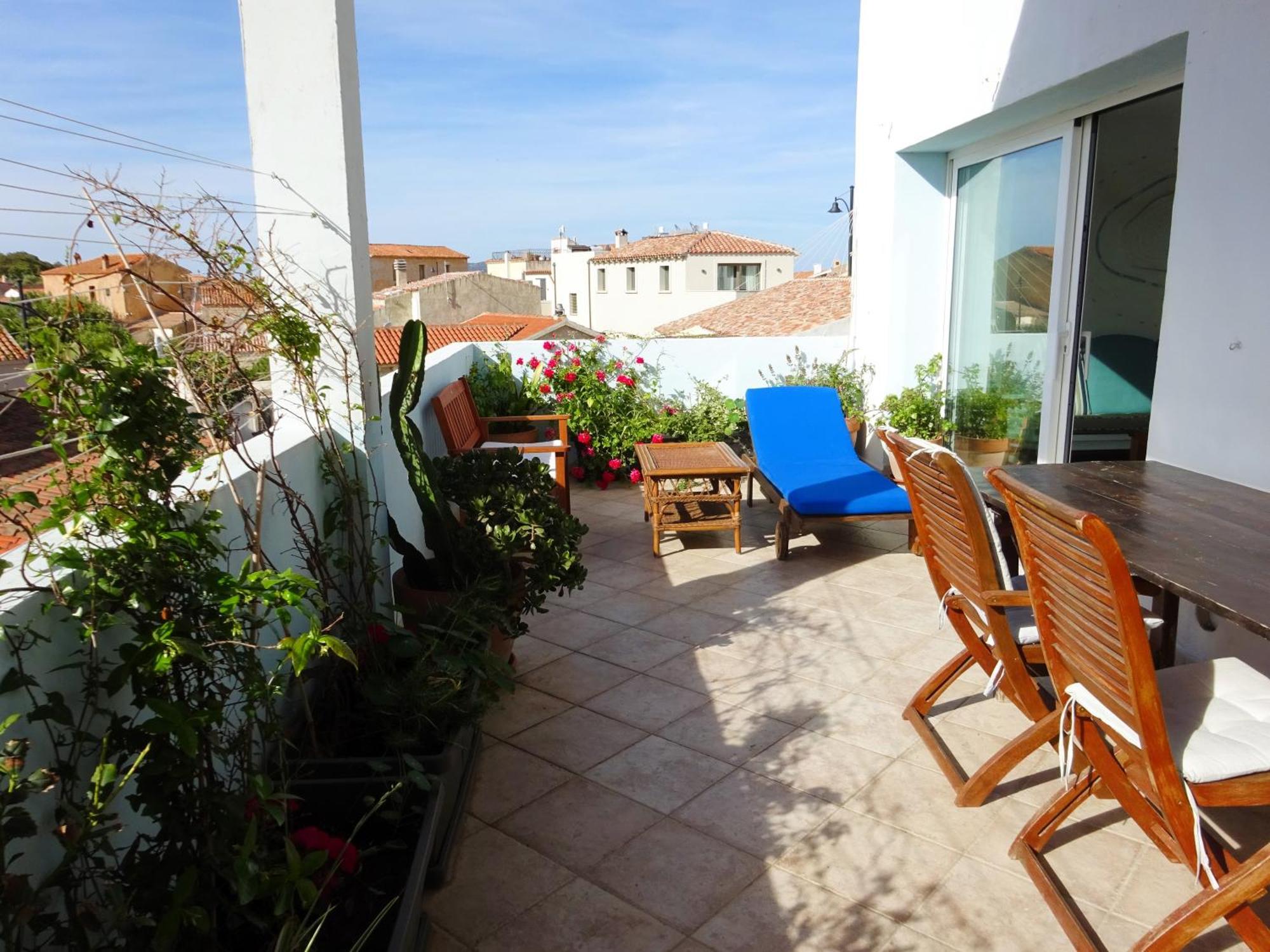White - San Pantaleo Apartment ภายนอก รูปภาพ