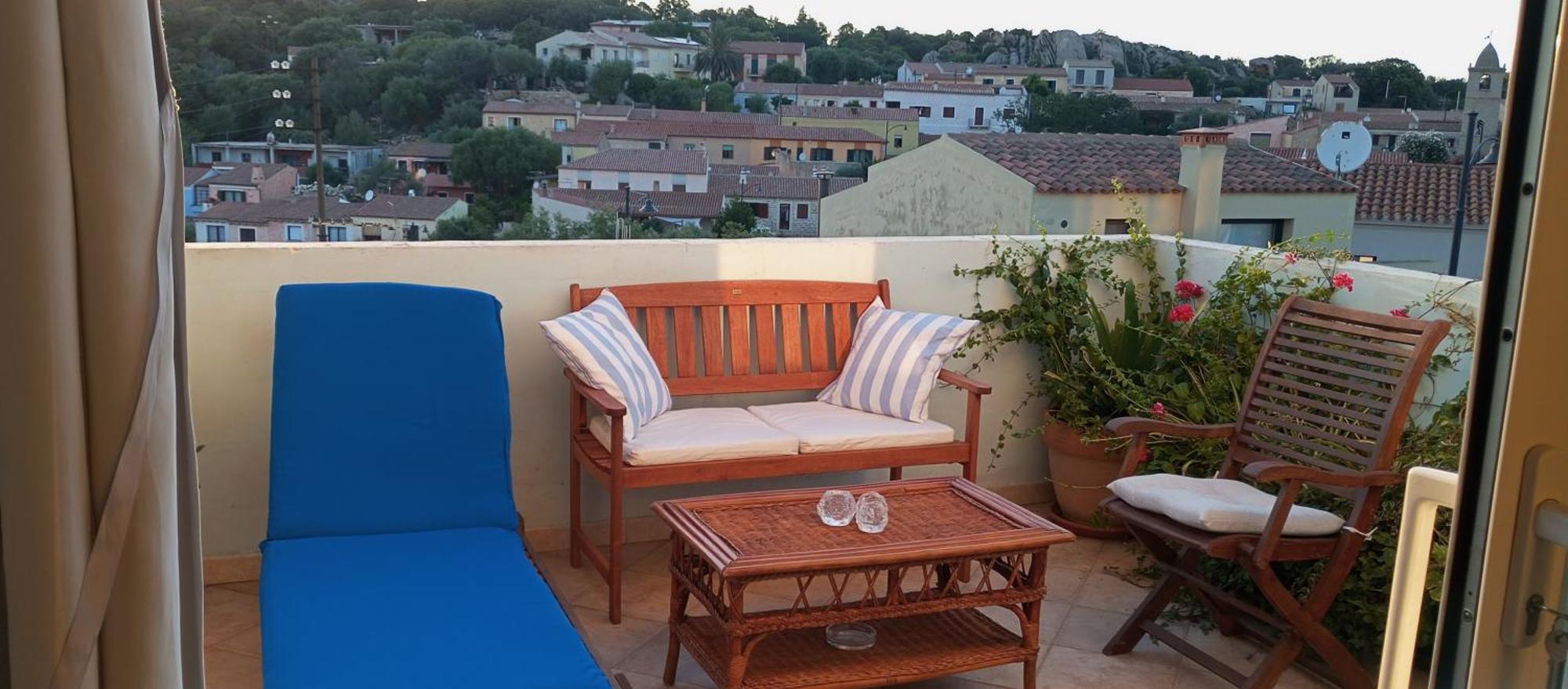 White - San Pantaleo Apartment ภายนอก รูปภาพ