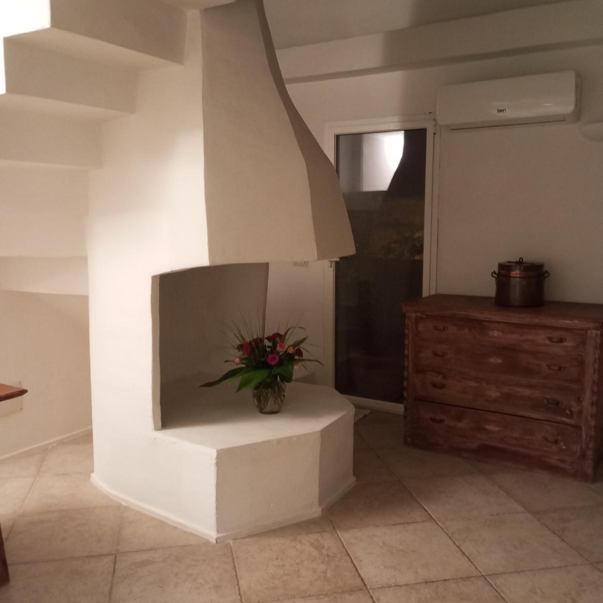 White - San Pantaleo Apartment ภายนอก รูปภาพ
